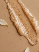 Texture exfoliante du gommage corps Sokoune
